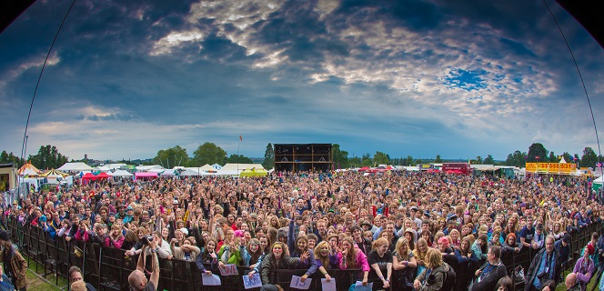 crowd