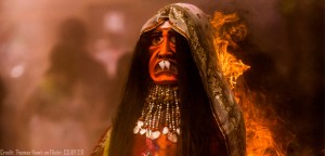 בובתה של הוליקה עולה בלהבות, הודו