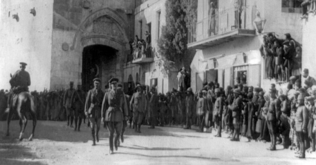 Allenby_enters_Jerusalem_1917