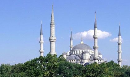 One-of-its-Kind Middle East Studies Course Brings Region to Classroom, in All its Complexity and Contradictions